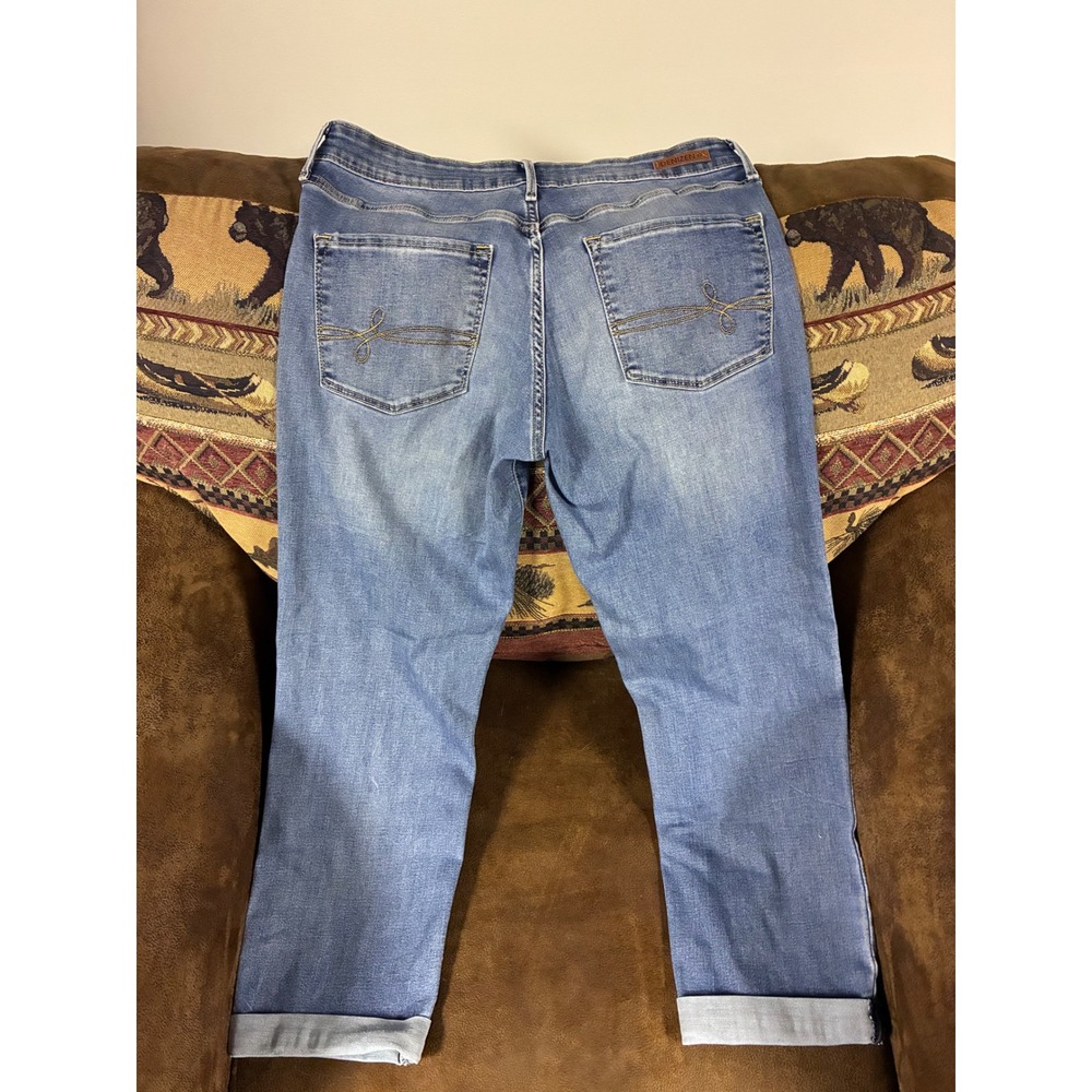 Denizen Levi's Modern Slim Cuffed Jeans Womens 10 Medium Wash Distressed Blue - Picture 6 of 8